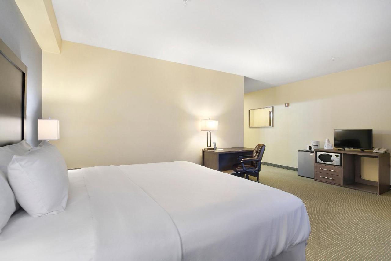 Days By Wyndham Hotel